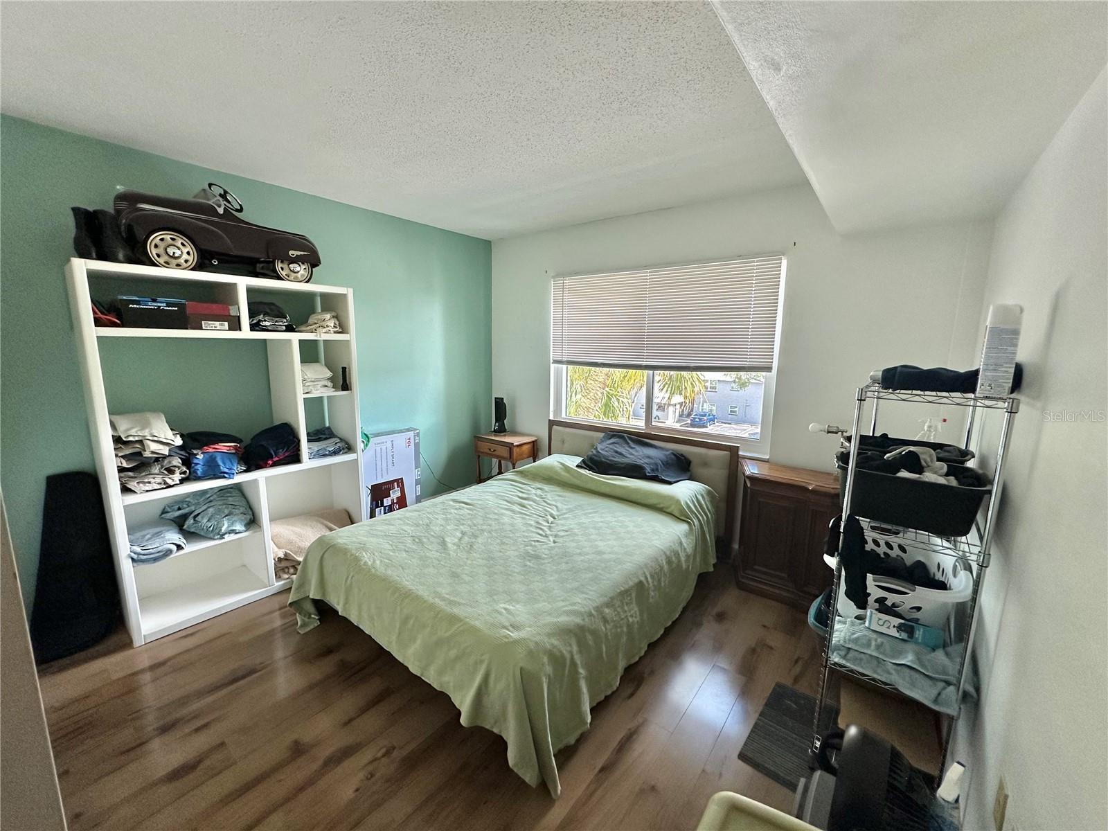 100 Waverly Way #302 Property Photo 6