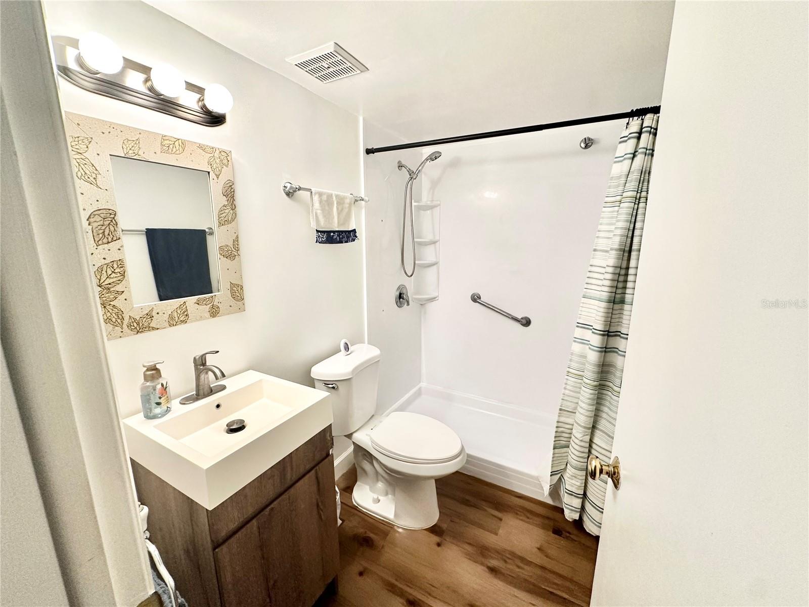 100 Waverly Way #302 Property Photo 11