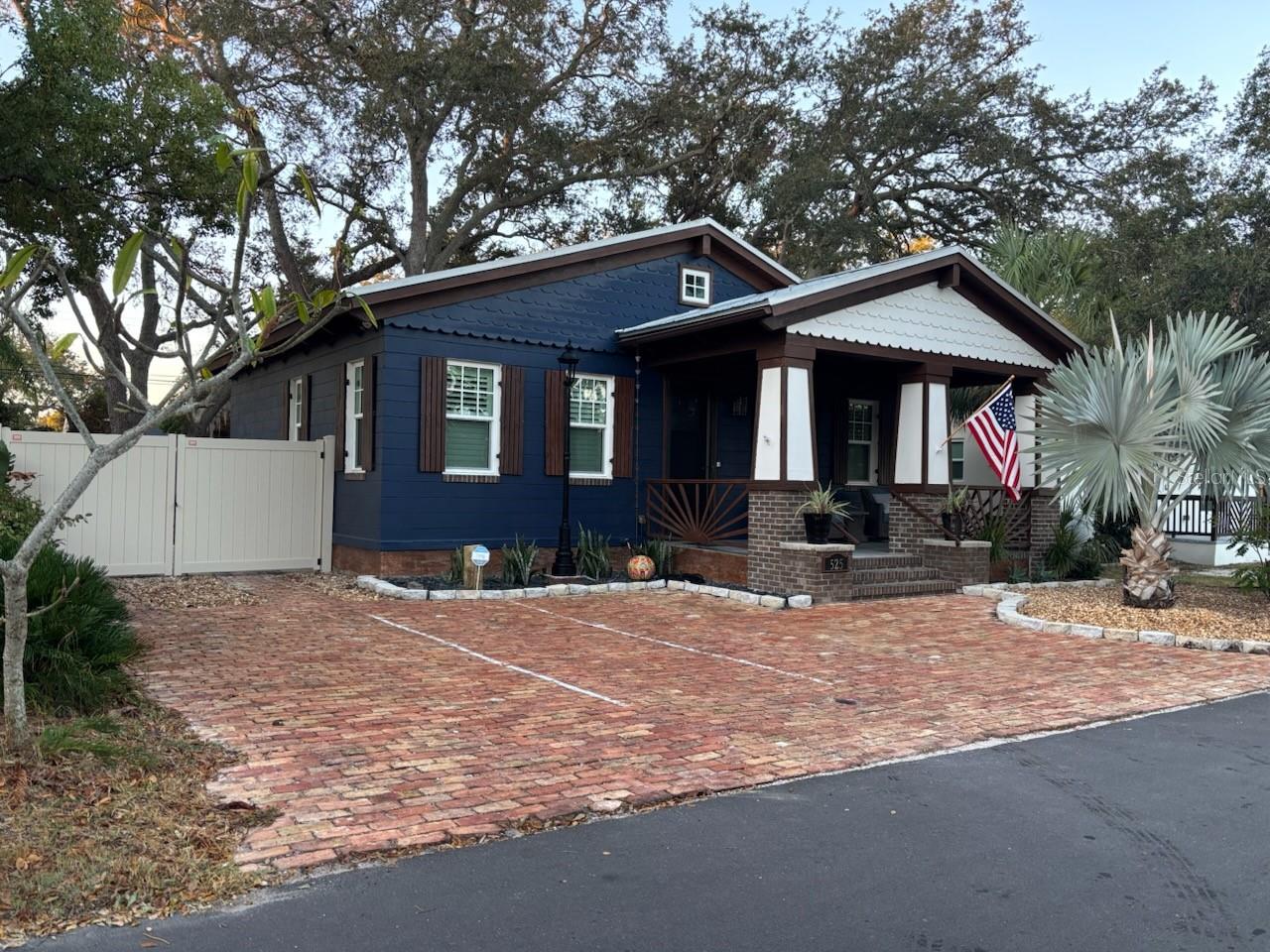 525 Lexington St Property Photo 1