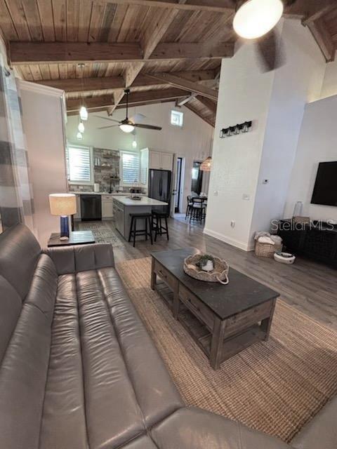 525 Lexington St Property Photo 5