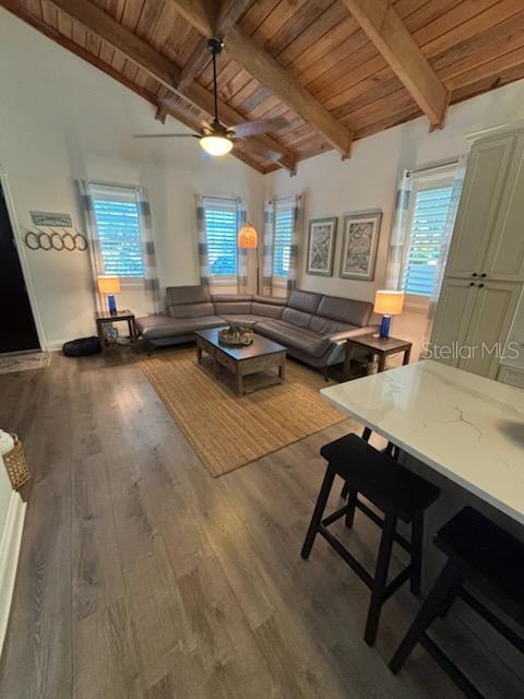 525 Lexington St Property Photo 7