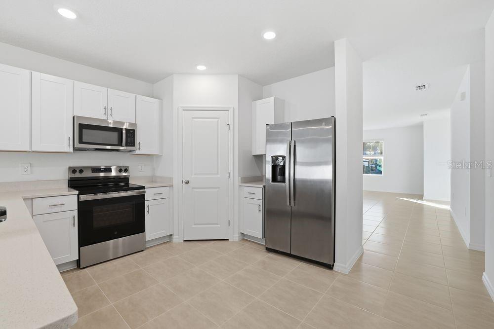 13502 Tropical Breeze Way Property Photo 8