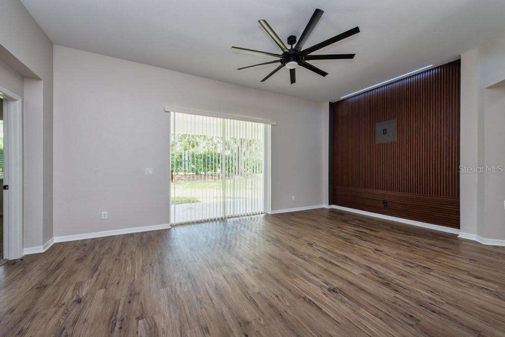 11104 Holly Cone Dr Property Photo 2