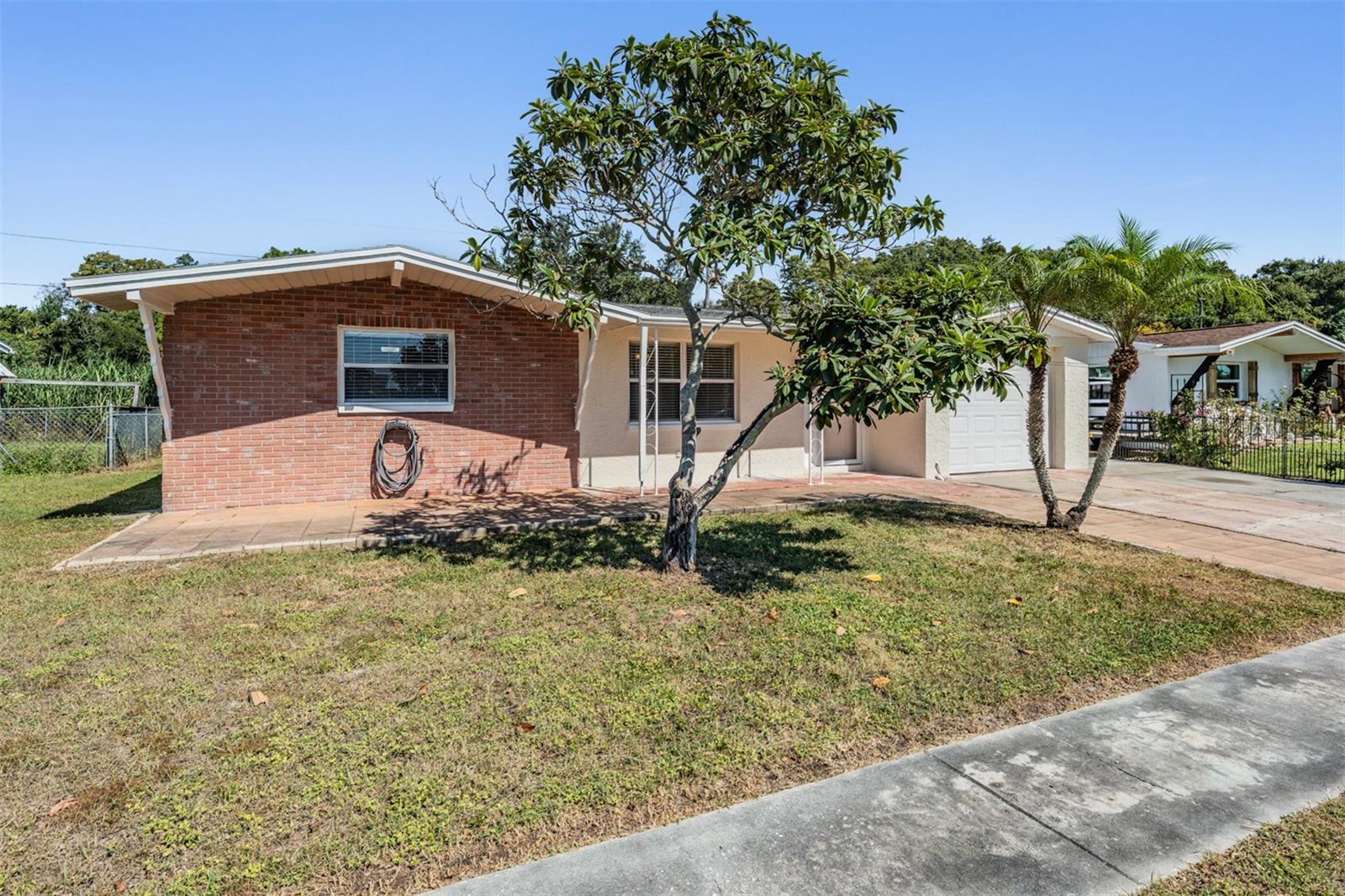 5301 DAWN LN Property Photo 1