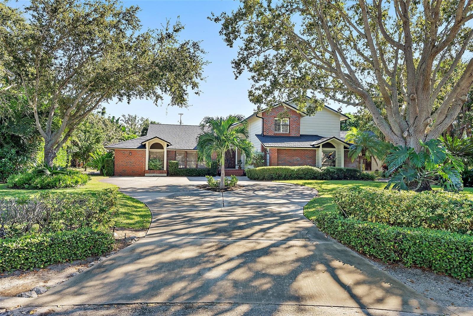 2371 Landings Cir Property Photo 2