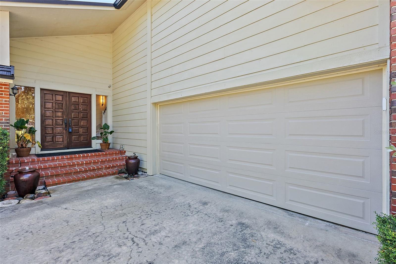 2371 Landings Cir Property Photo 5