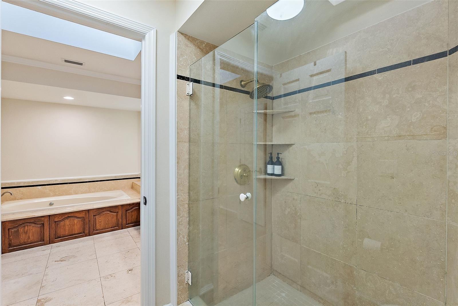 2371 Landings Cir Property Photo 32