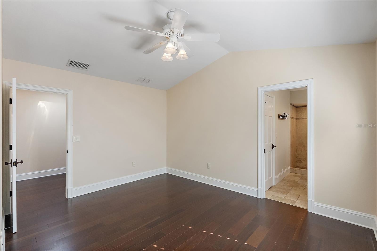 2371 Landings Cir Property Photo 53