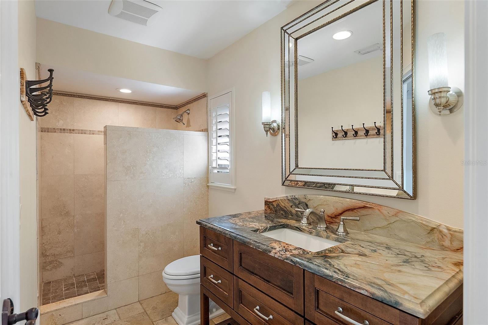 2371 Landings Cir Property Photo 54