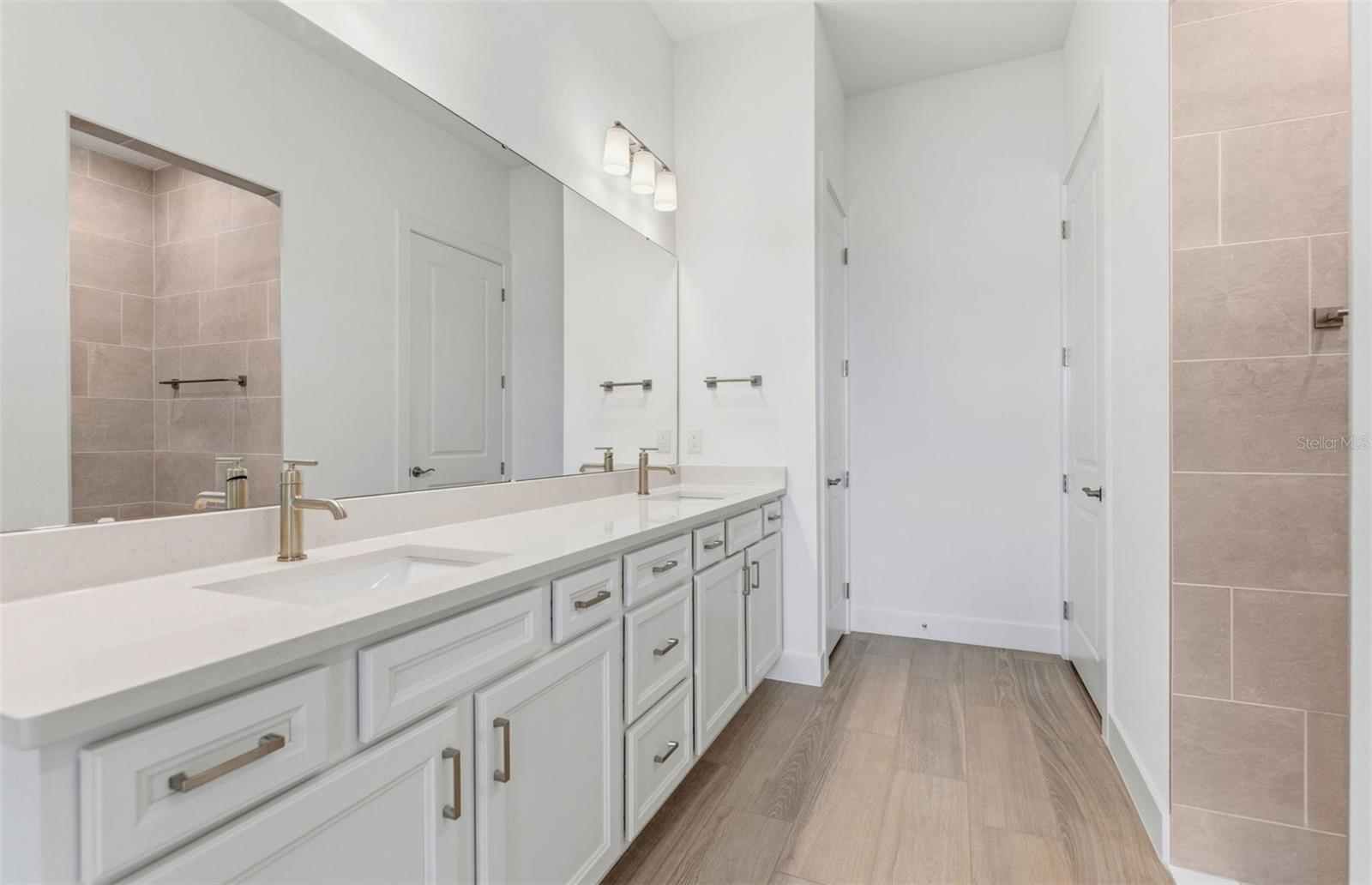 16412 Rustic Sky Dr Property Photo 8