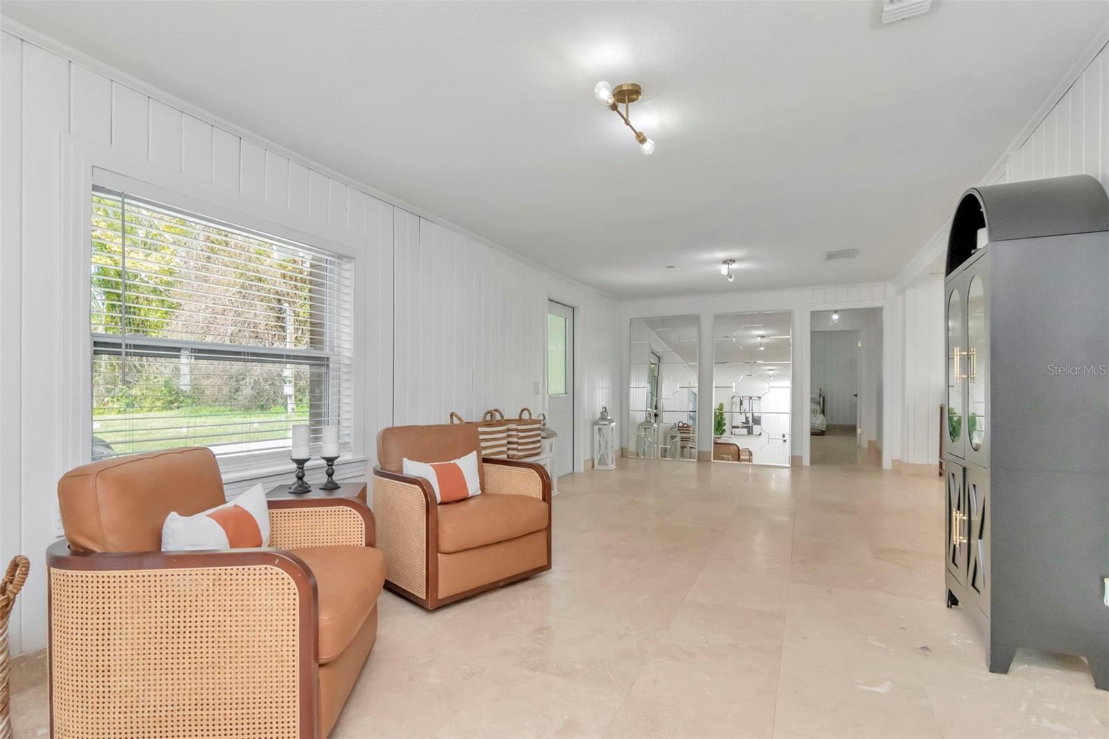 19207 Crooked Ln Property Photo 10