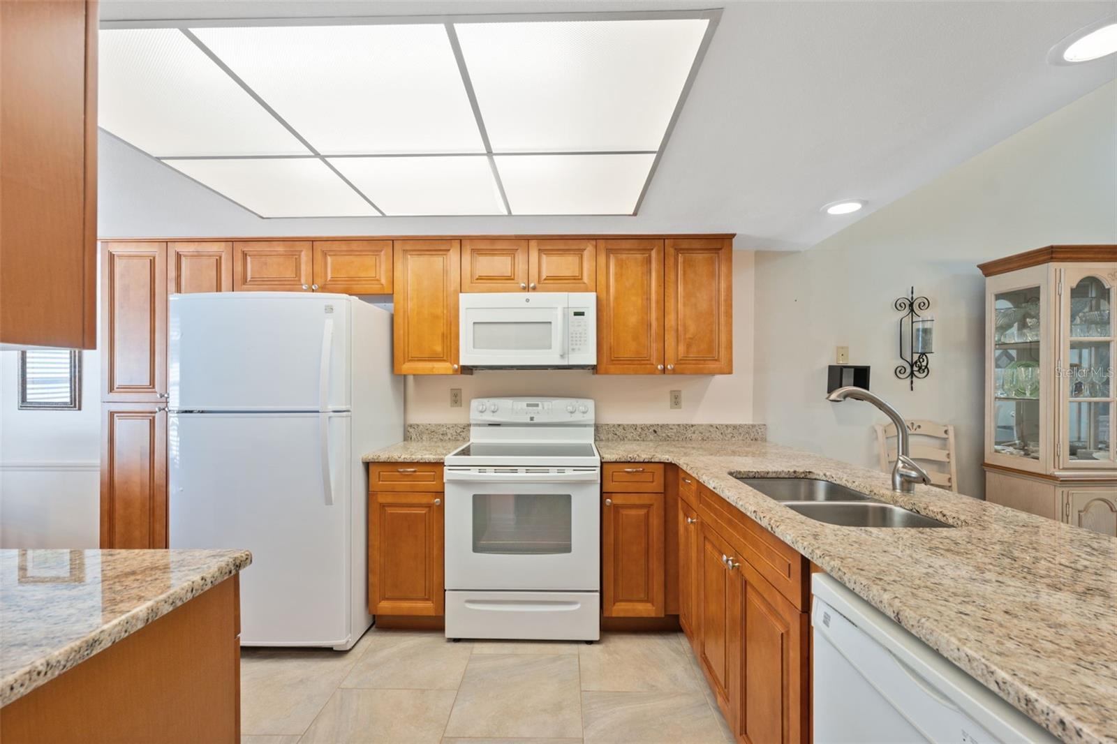3310 Lori Ln Property Photo 6