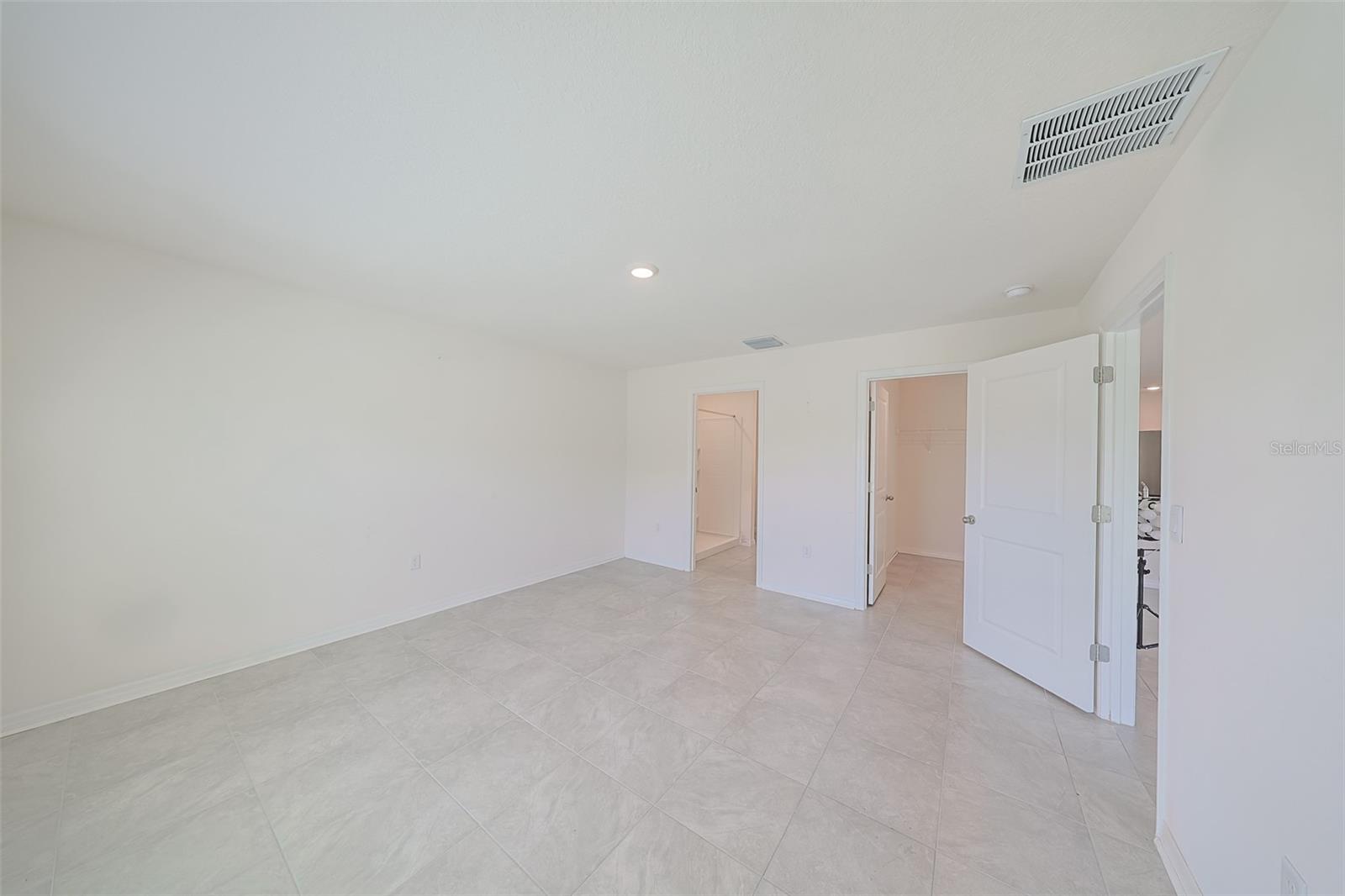 12136 Lily Magnolia Ln Property Photo 33