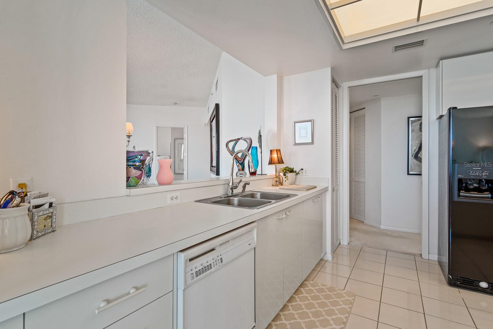 1560 Gulf Blvd #1507 Property Photo 19
