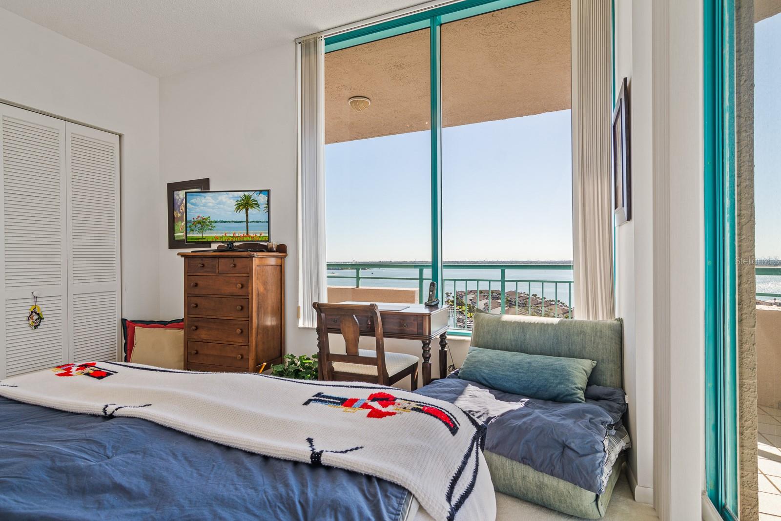 1560 Gulf Blvd #1507 Property Photo 45