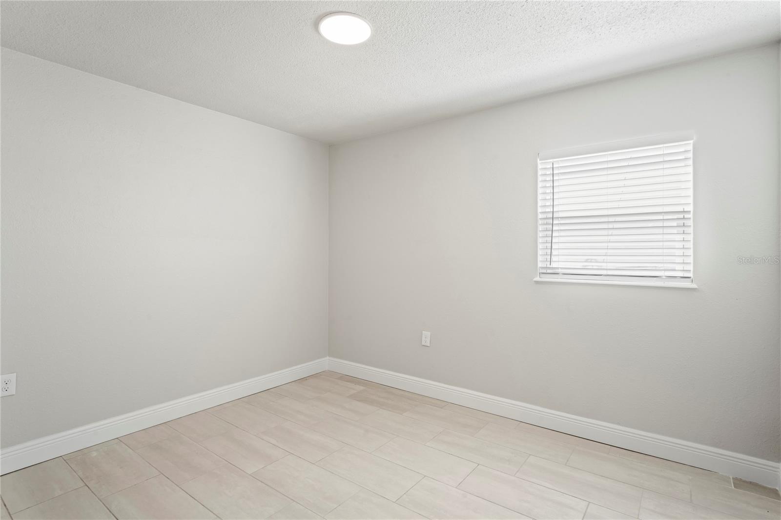 516 Crystal Dr Property Photo 15