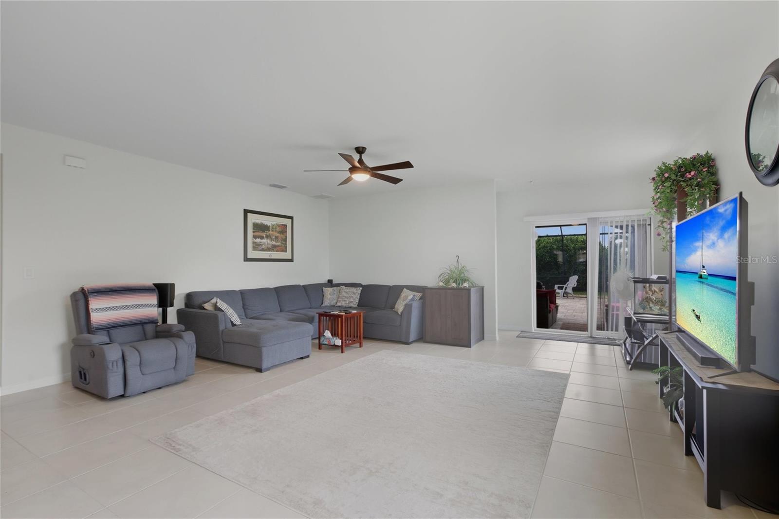 314 Se Van Loon Ter Property Photo 5