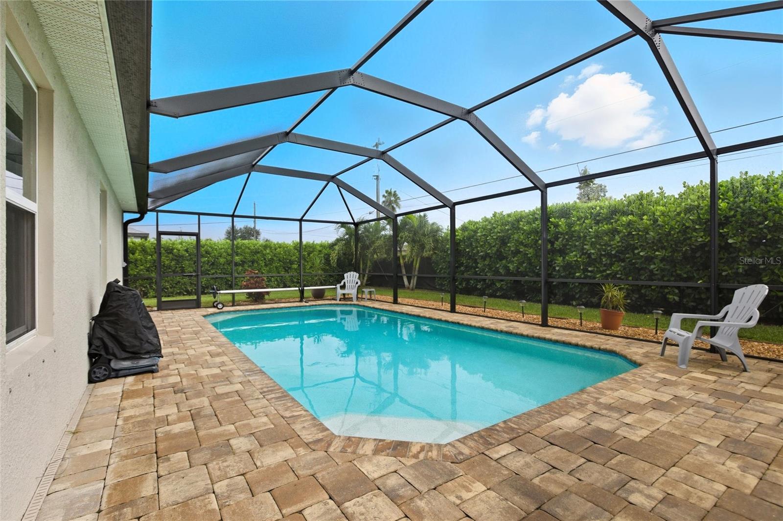 314 Se Van Loon Ter Property Photo 27