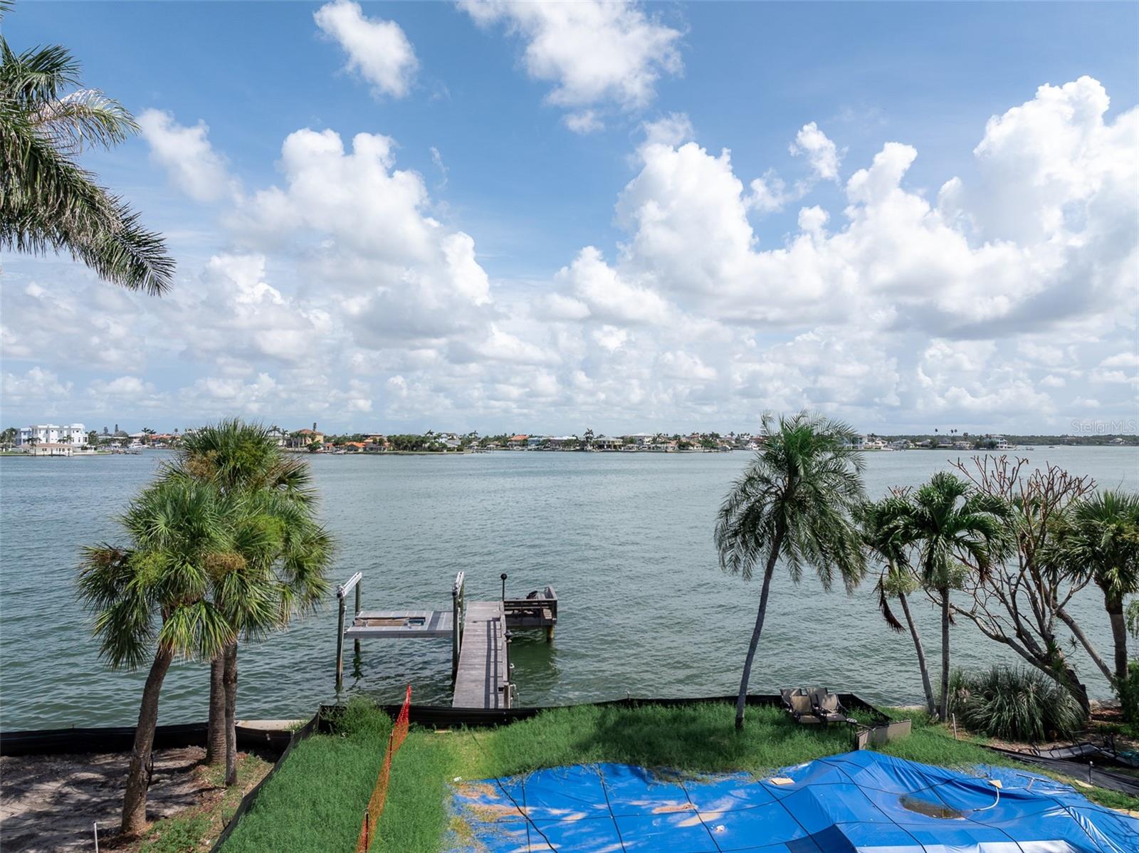 2 Paradise Ln Property Photo 1
