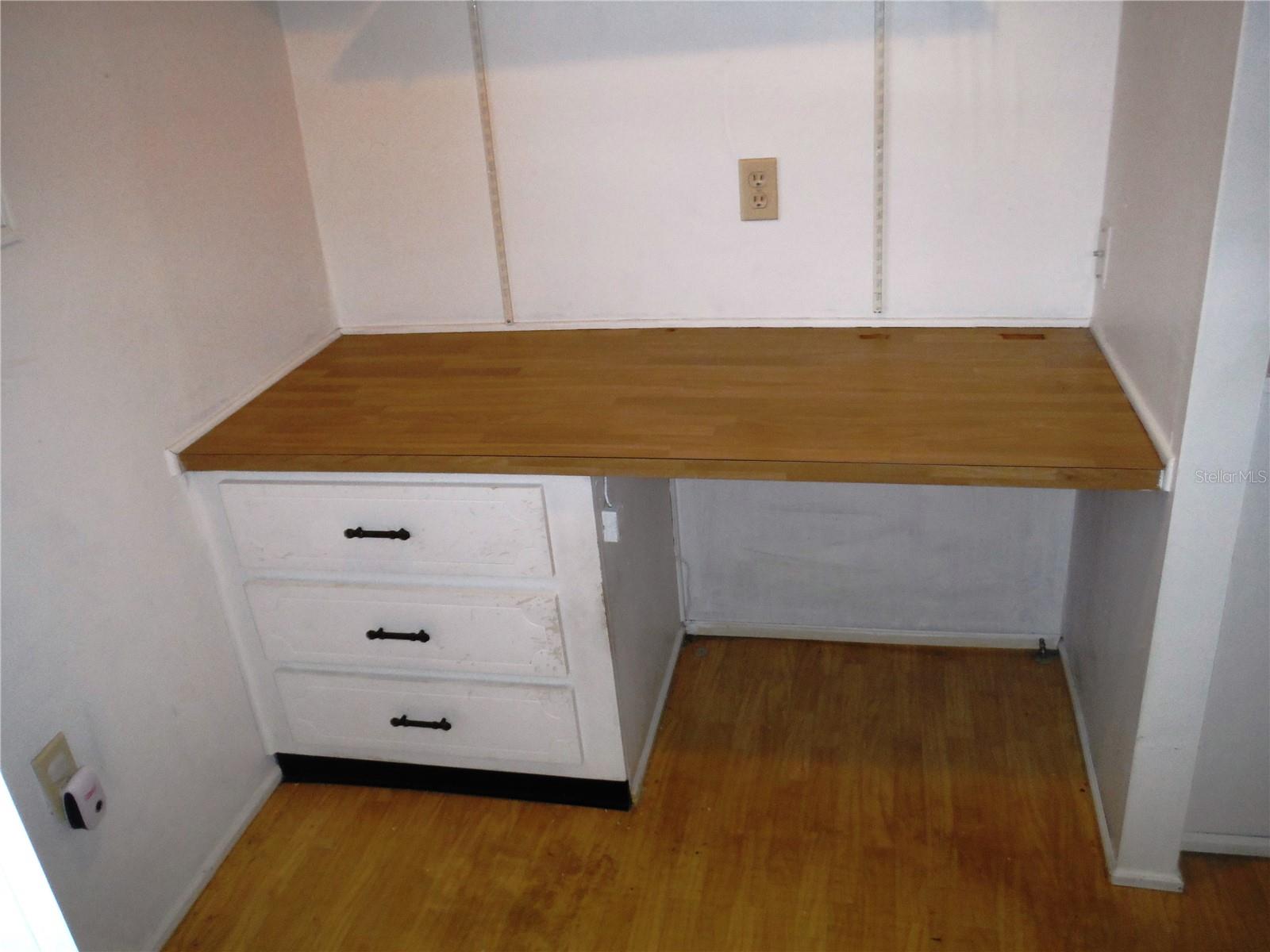 141 Forest Ln #13 Property Photo 10