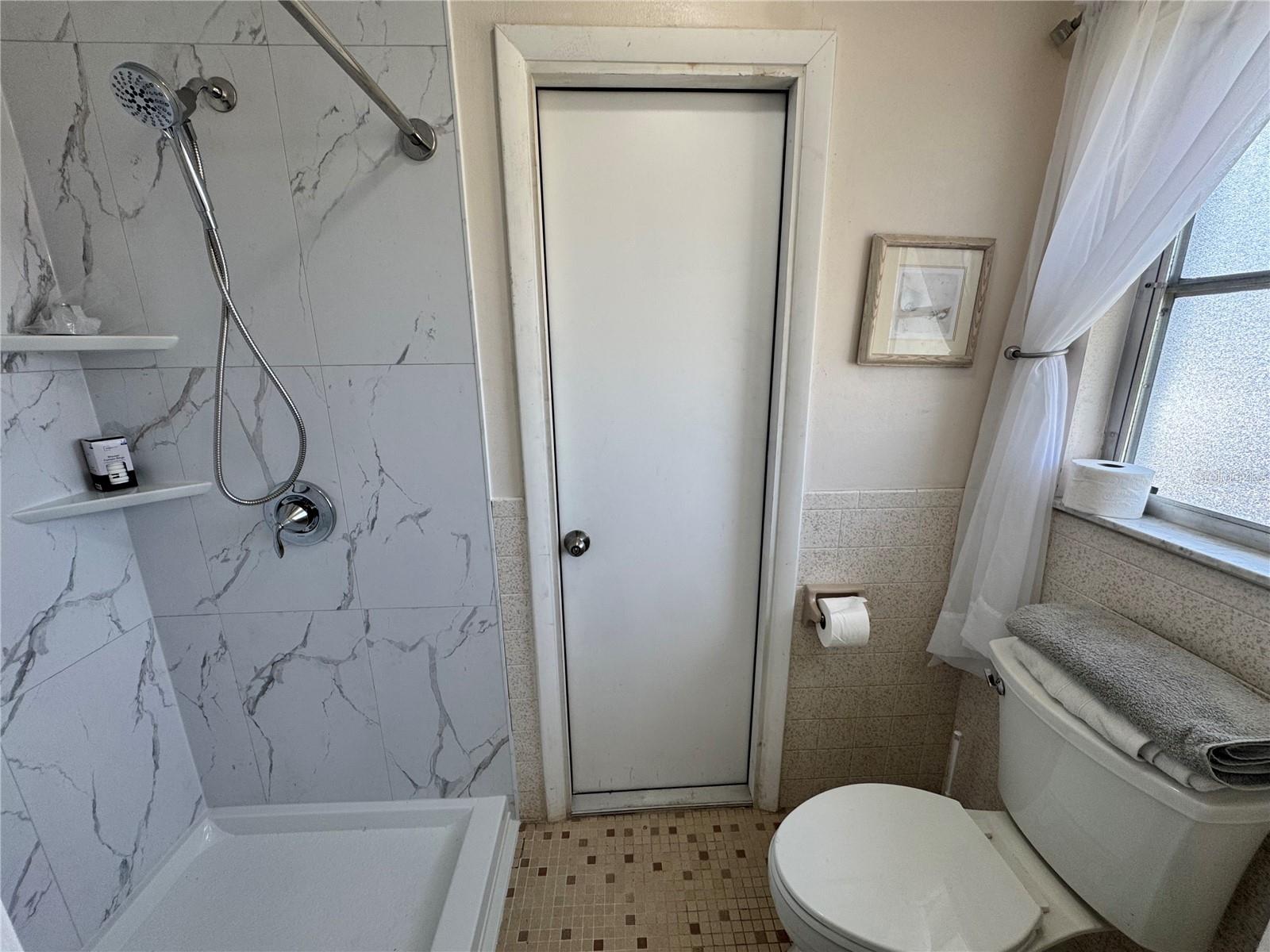 1048 Porpoise Rd Property Photo 18