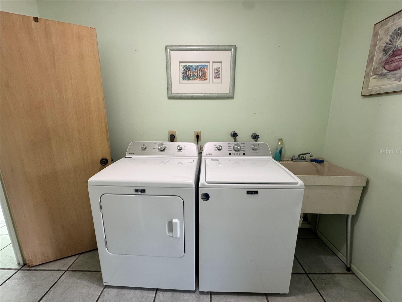 1048 Porpoise Rd Property Photo 22
