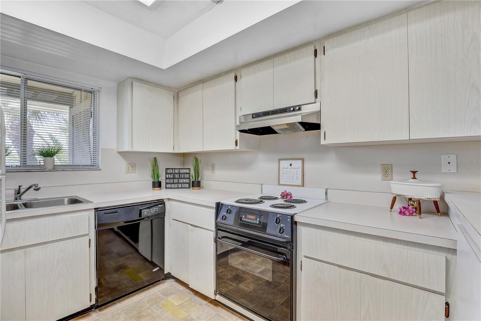 6400 Flotilla Dr #15 Property Photo 10