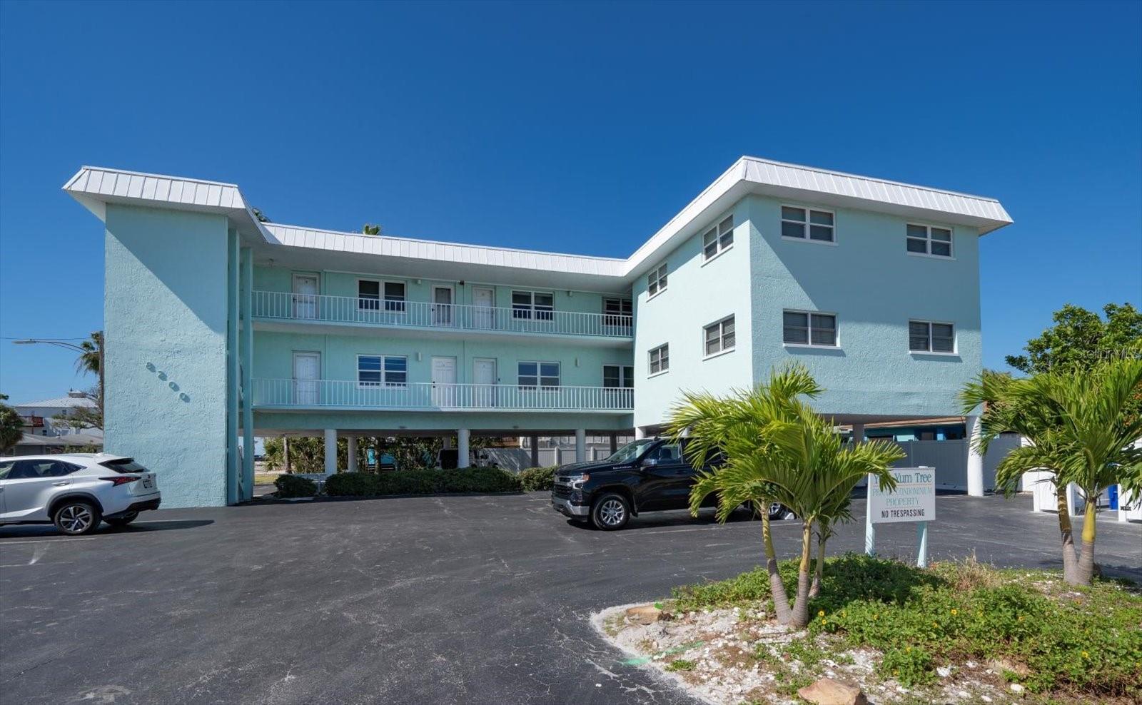 8200 BAYSHORE DR #9