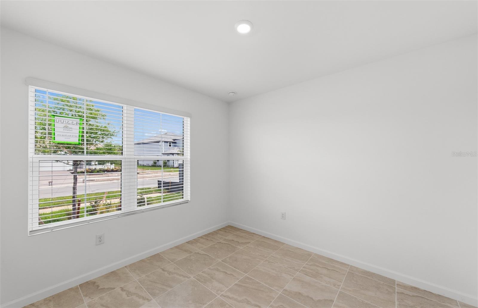 10779 Sun Drop St Property Photo 6