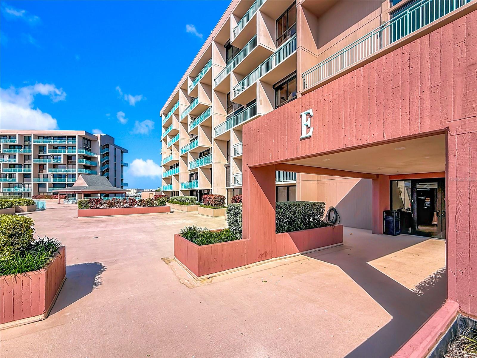 1 Key Capri #201e Property Photo 6