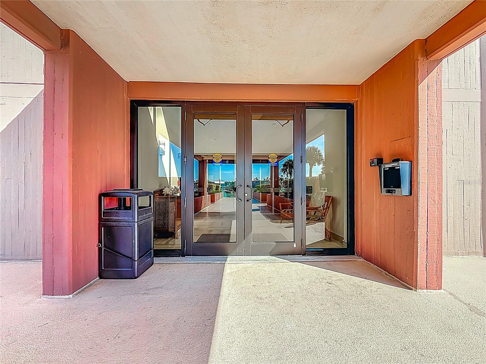 1 Key Capri #201e Property Photo 7