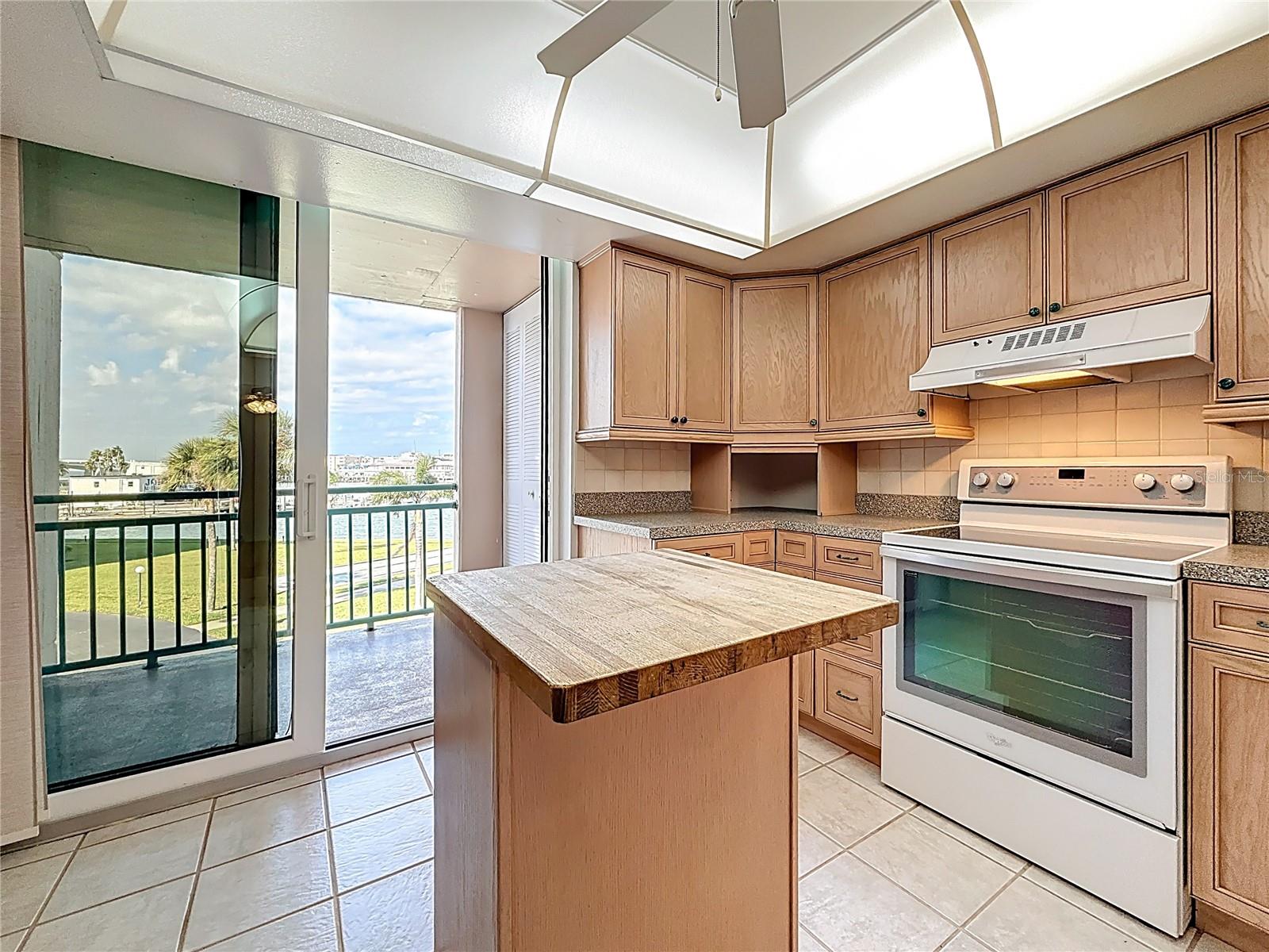 1 Key Capri #201e Property Photo 19