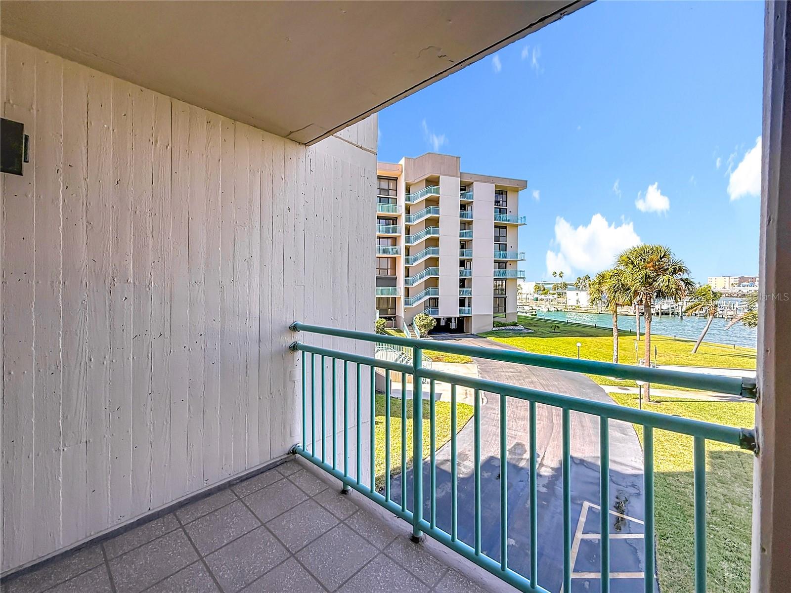 1 Key Capri #201e Property Photo 23