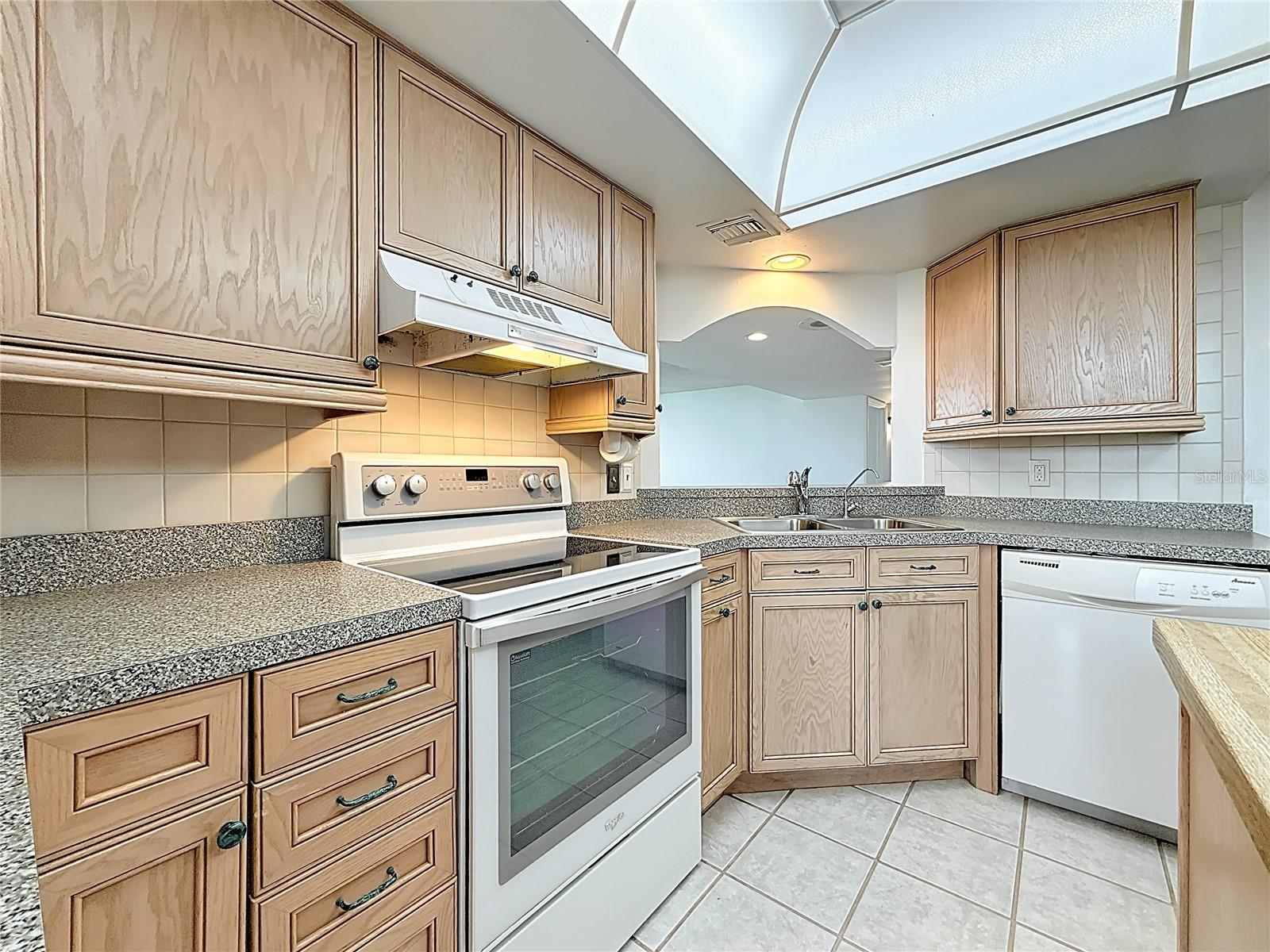 1 Key Capri #201e Property Photo 26