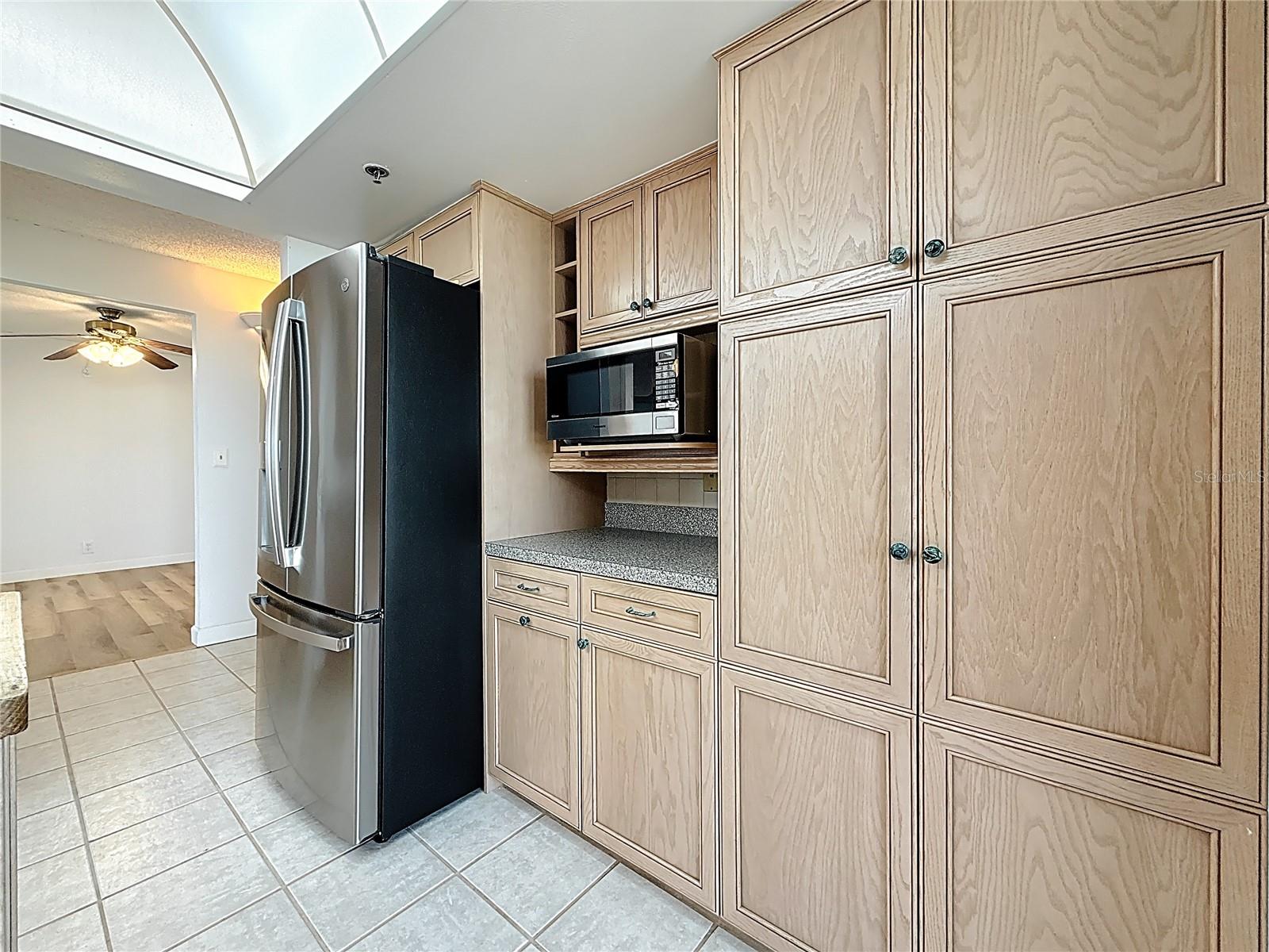 1 Key Capri #201e Property Photo 27