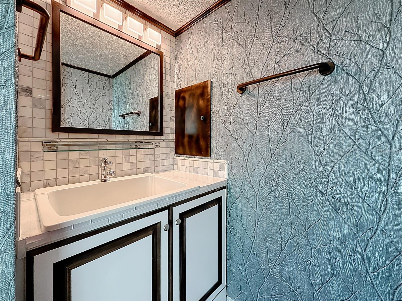 1 Key Capri #201e Property Photo 51