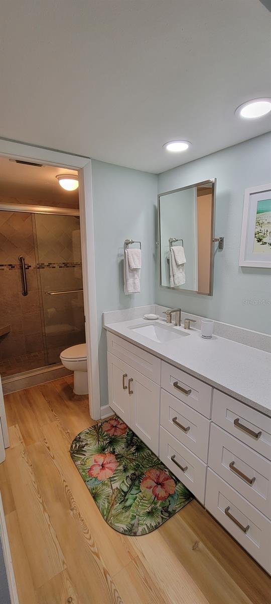 632 Edgewater Dr #537 Property Photo 8