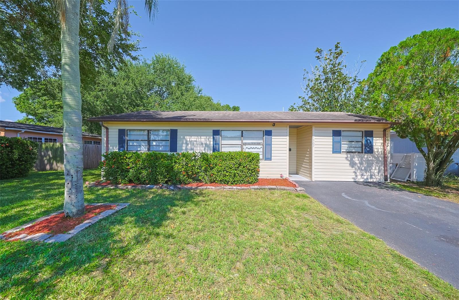1507 76th Ave N Property Photo 1