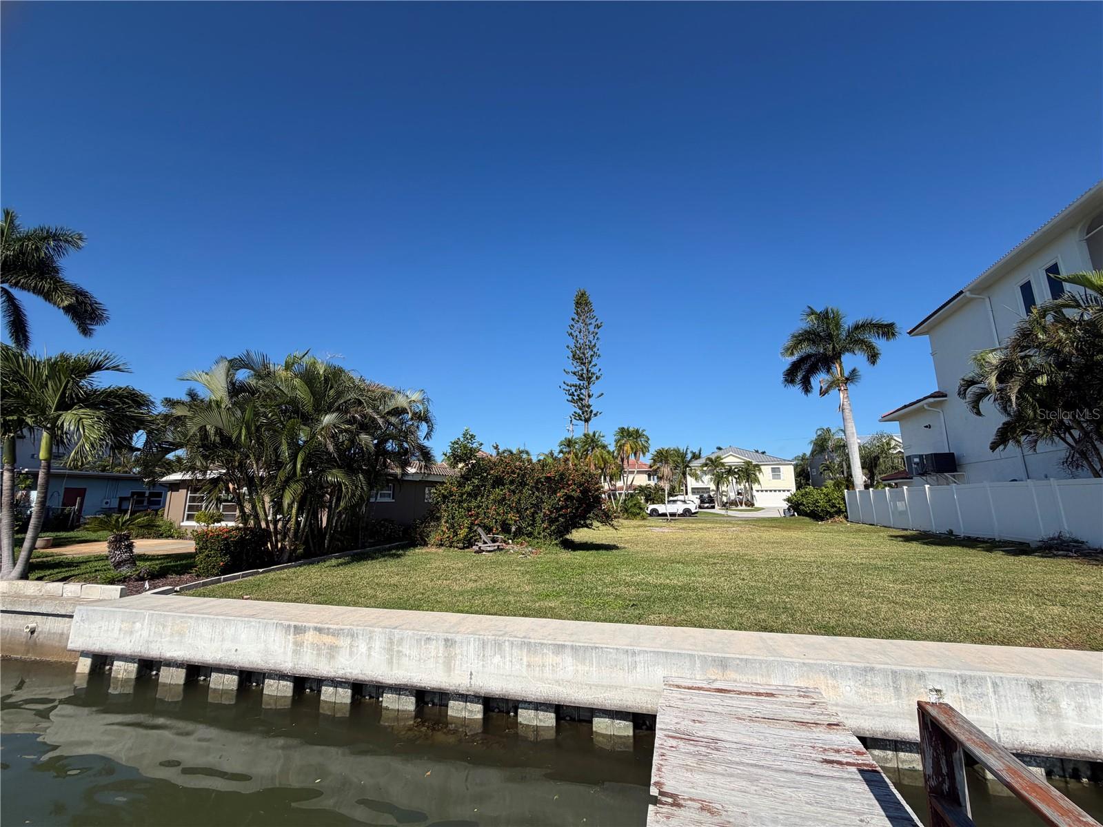 16325 Redington Dr Property Photo 3