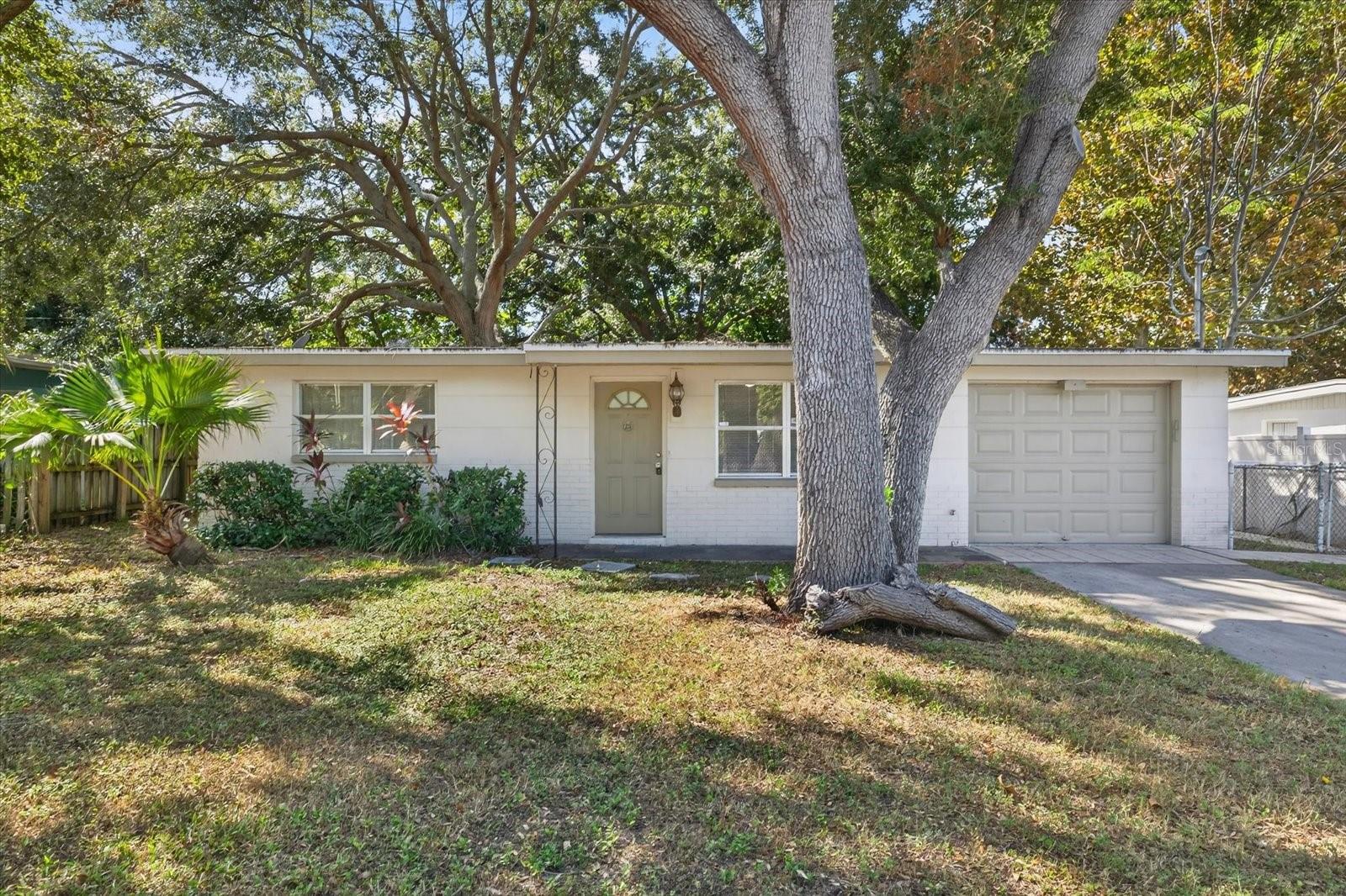 11015 Martha Ave Property Photo 1
