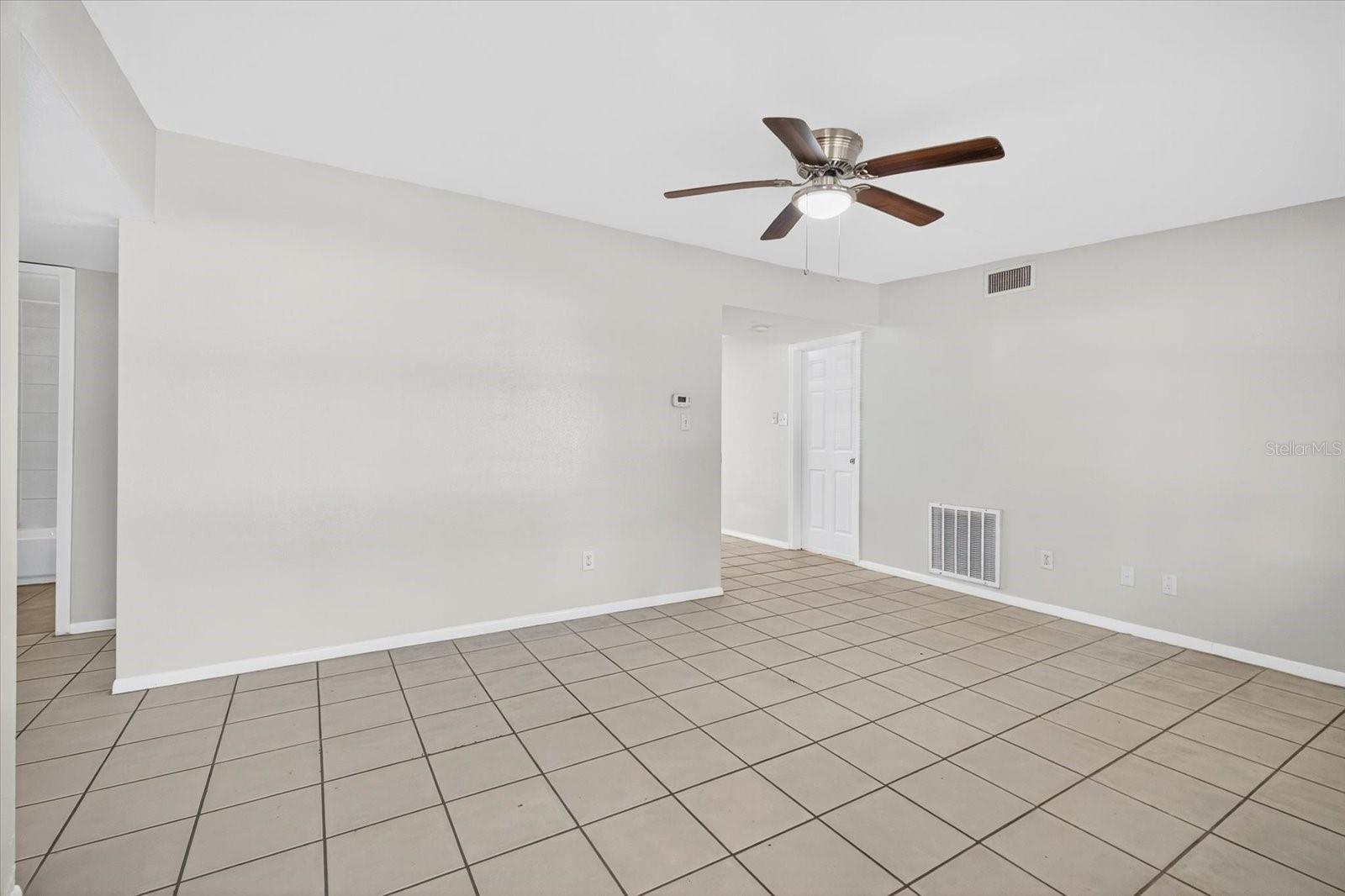 11015 Martha Ave Property Photo 3