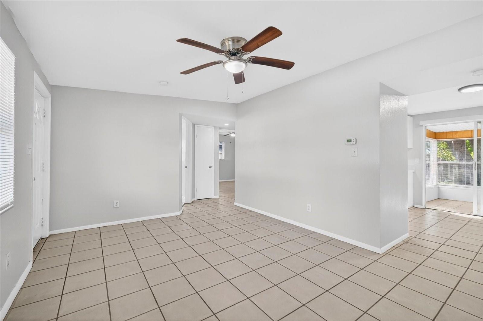 11015 Martha Ave Property Photo 5
