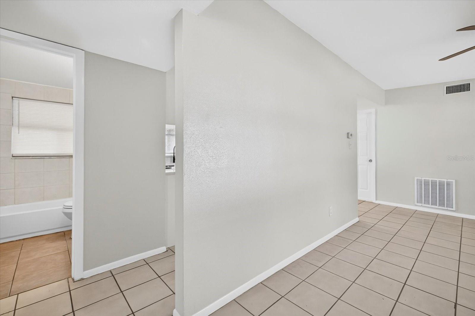 11015 Martha Ave Property Photo 9