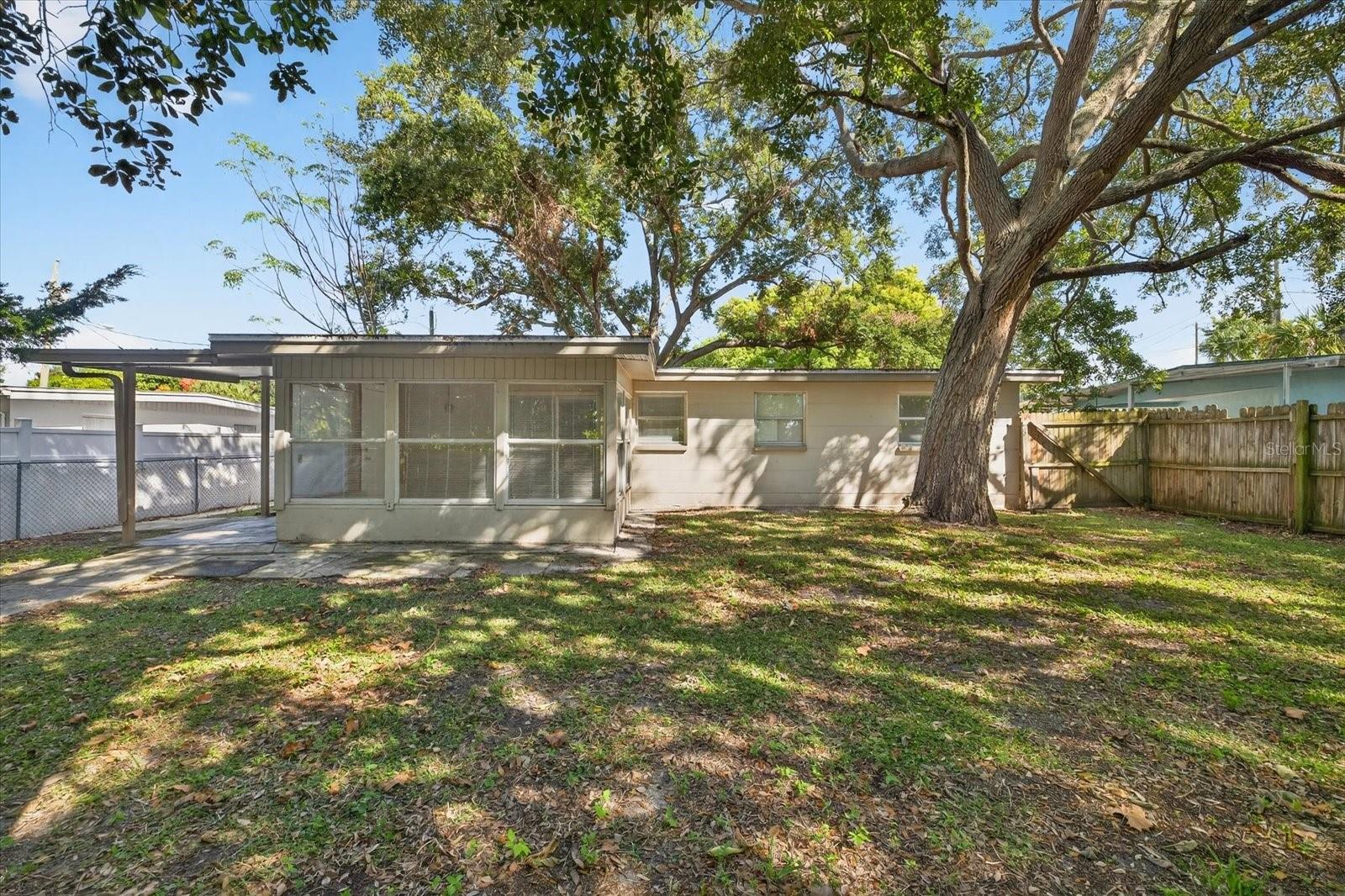 11015 Martha Ave Property Photo 22