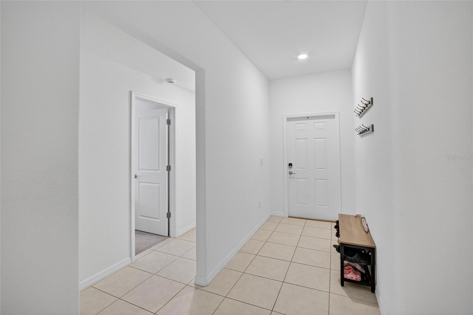 1748 Red Loop Property Photo 7