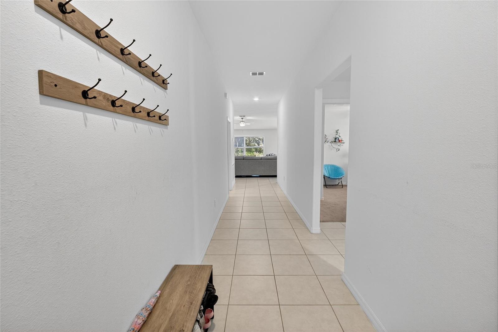 1748 Red Loop Property Photo 8