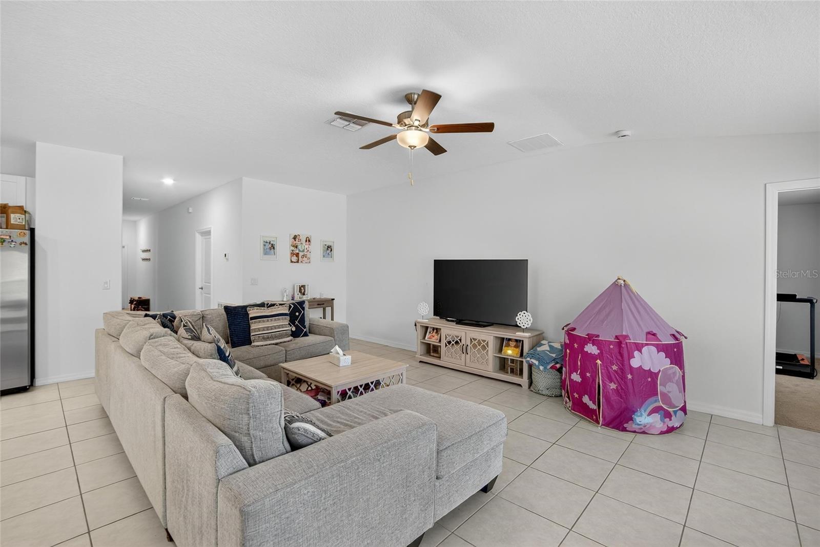 1748 Red Loop Property Photo 9