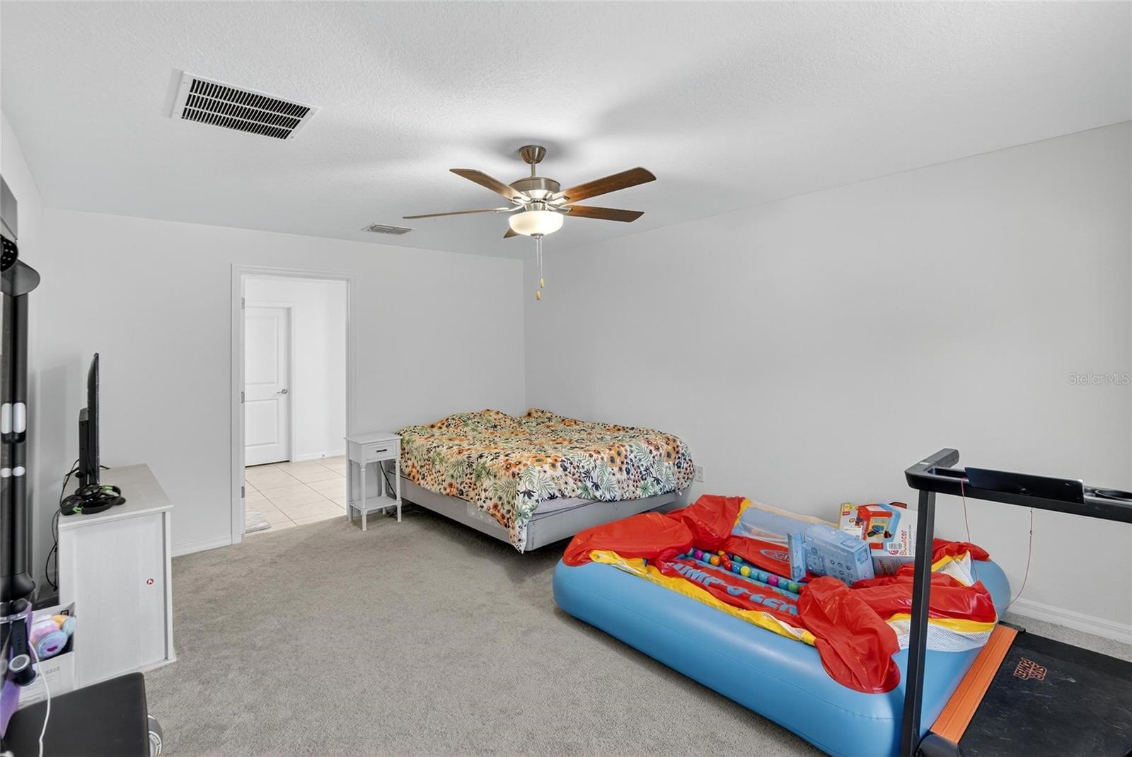 1748 Red Loop Property Photo 20