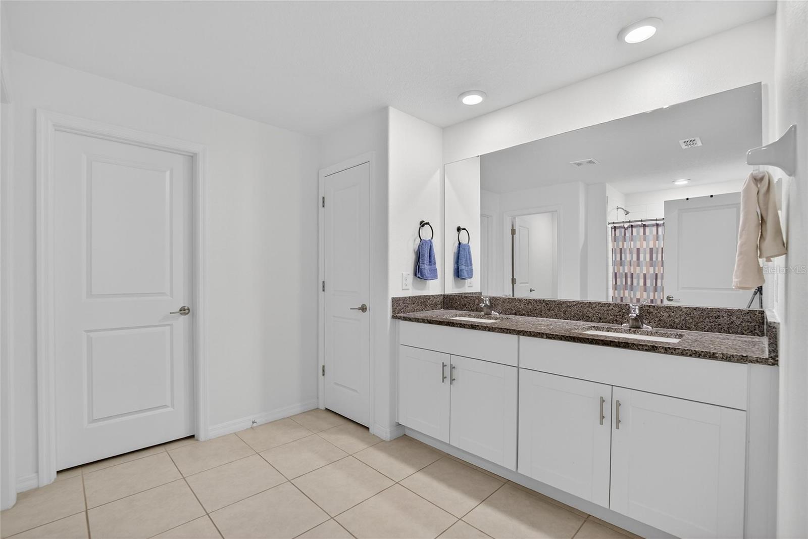 1748 Red Loop Property Photo 21