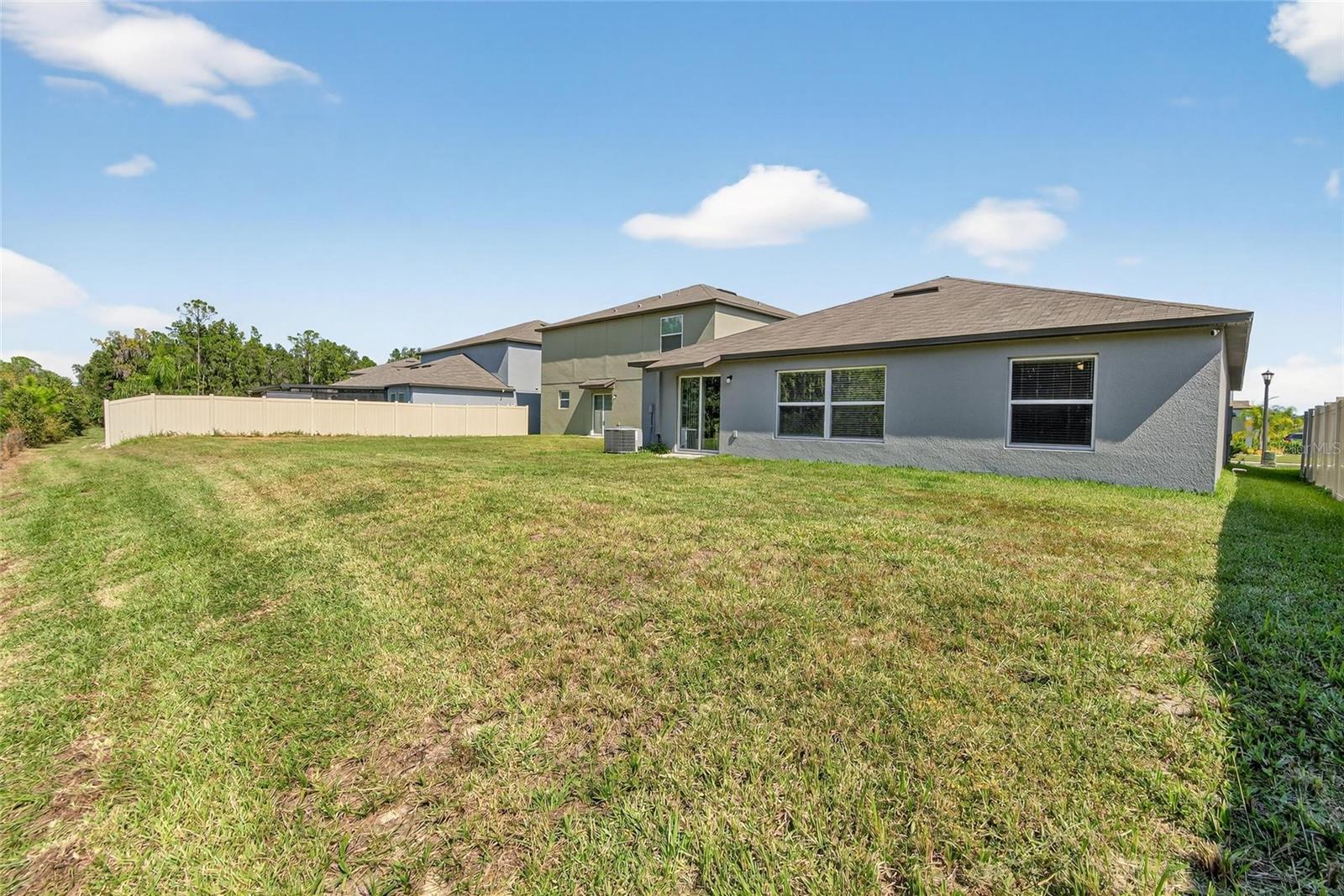 1748 Red Loop Property Photo 36